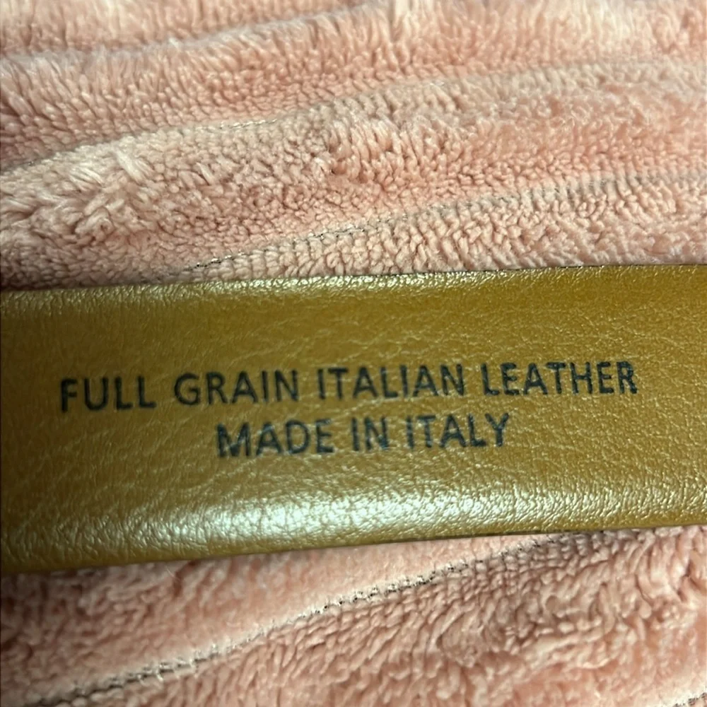 Men’s Wearhouse belt for men full grain leather handmade in Italy 42 measures 50